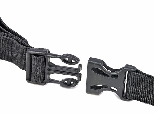 Side squeeze plastic buckles